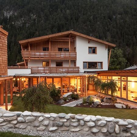 Aufatmen - Das Urlaubsrefugium Hotel Leutasch Esterno foto
