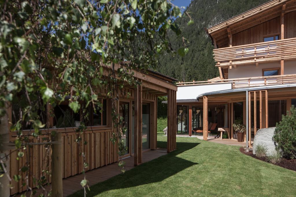 Aufatmen - Das Urlaubsrefugium Hotel Leutasch Esterno foto
