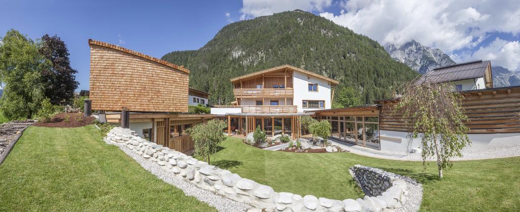 Aufatmen - Das Urlaubsrefugium Hotel Leutasch Esterno foto